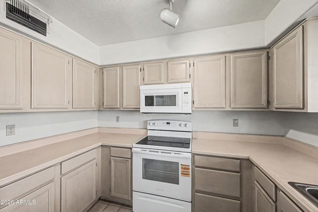 1620 E Villa Theresa Drive, Phoenix, AZ 85022