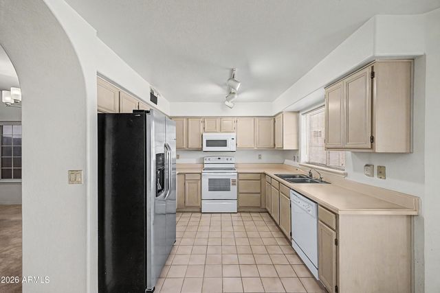 1620 E Villa Theresa Drive, Phoenix, AZ 85022
