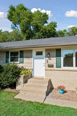 702 Madison Street S, Shakopee, MN 55379