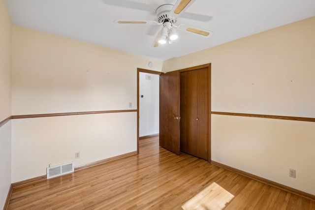 702 Madison Street S, Shakopee, MN 55379