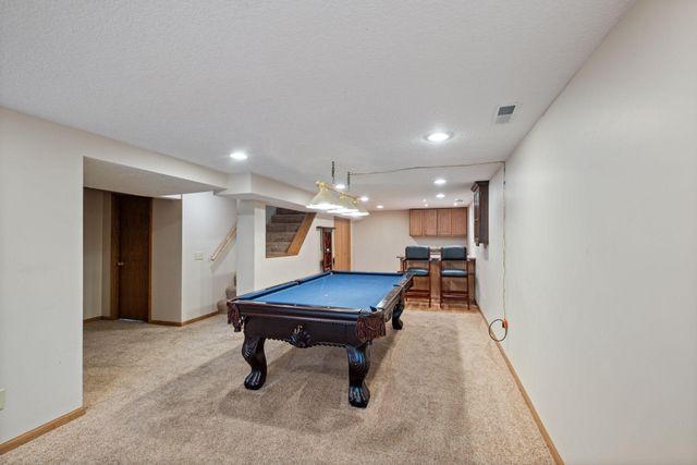 702 Madison Street S, Shakopee, MN 55379