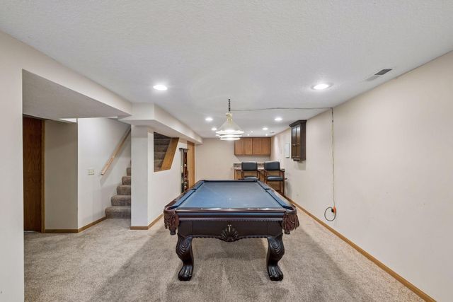 702 Madison Street S, Shakopee, MN 55379