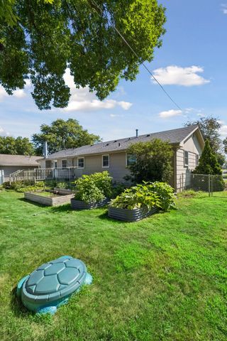 702 Madison Street S, Shakopee, MN 55379