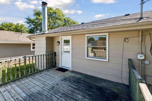 702 Madison Street S, Shakopee, MN 55379
