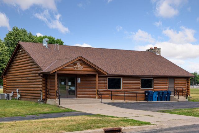 702 Madison Street S, Shakopee, MN 55379