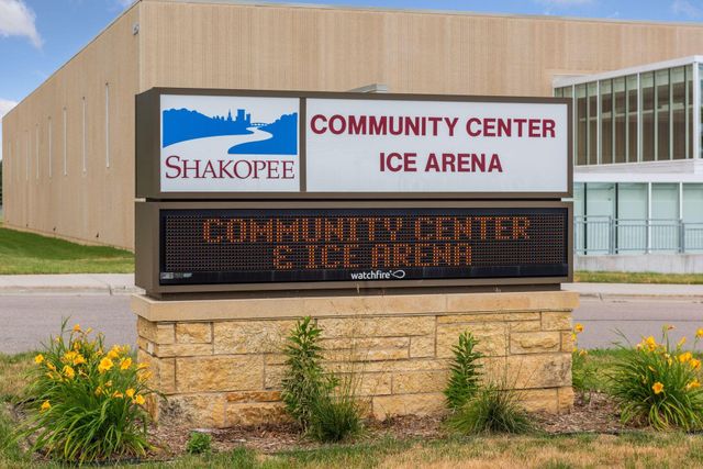 702 Madison Street S, Shakopee, MN 55379