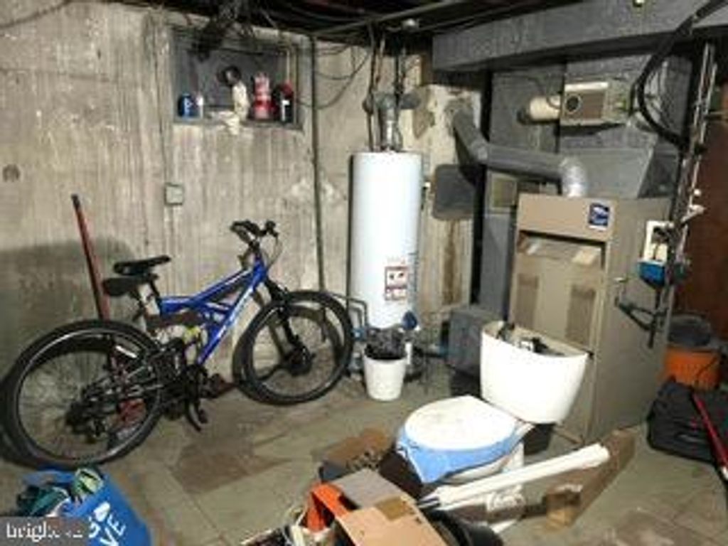 Image 7 of property listing at 3916 GRANTLEY ROAD, Baltimore, MD 21215