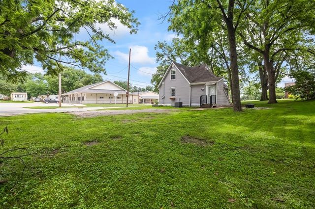 402 S 11th Street, Adel, IA 50003