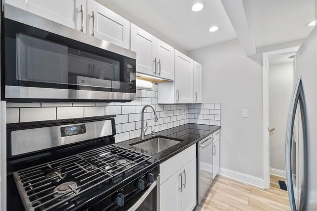 402 S 11th Street, Adel, IA 50003