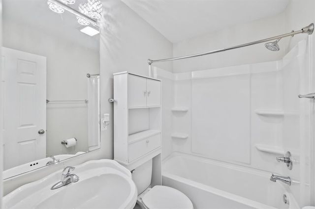 402 S 11th Street, Adel, IA 50003