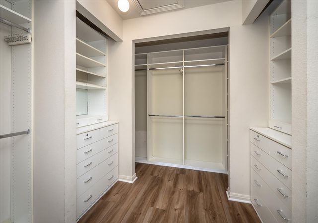 117 Vista Oaks DR, Dripping Springs, TX 78620