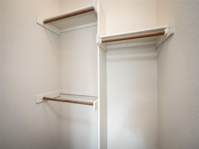 117 Vista Oaks DR, Dripping Springs, TX 78620