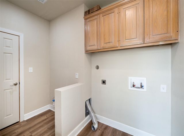 117 Vista Oaks DR, Dripping Springs, TX 78620