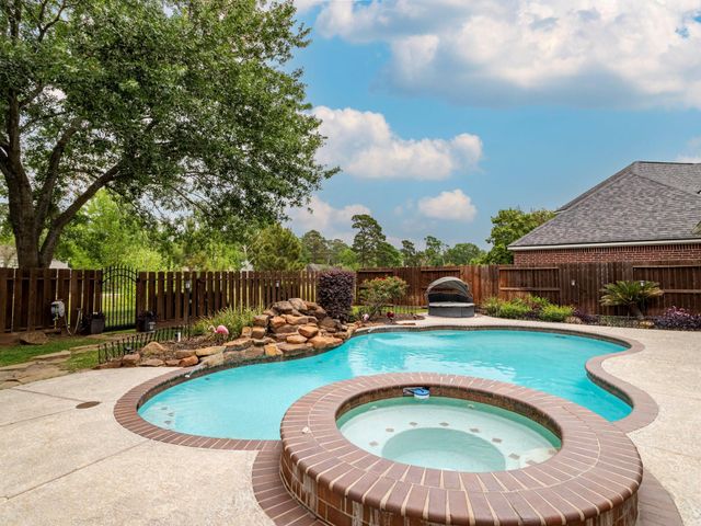 14706 Sandy Creek Drive, Houston, TX 77070