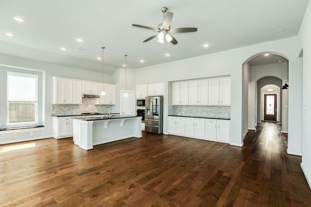 4015 Shackleton Court, Iowa Colony, TX 77583