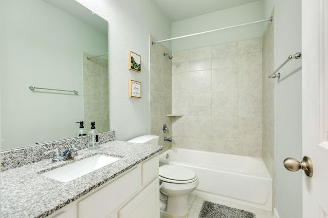4015 Shackleton Court, Iowa Colony, TX 77583