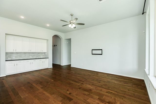 4015 Shackleton Court, Iowa Colony, TX 77583