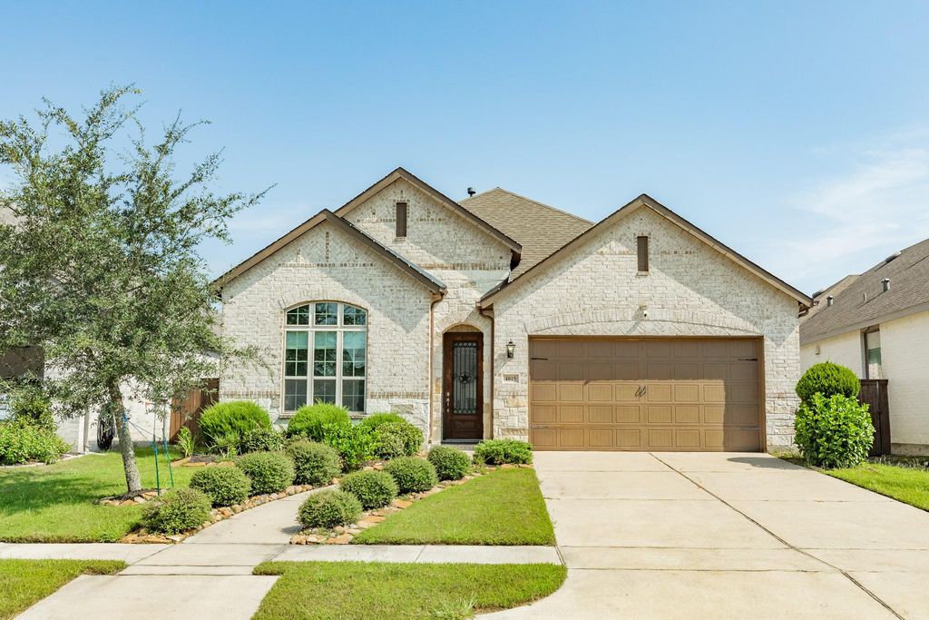 4015 Shackleton Court, Iowa Colony, TX 77583