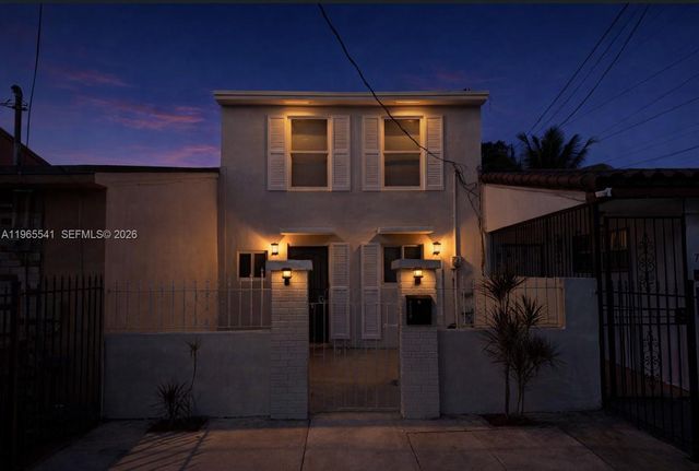 7520 W 15th Ct, Hialeah, FL 33014