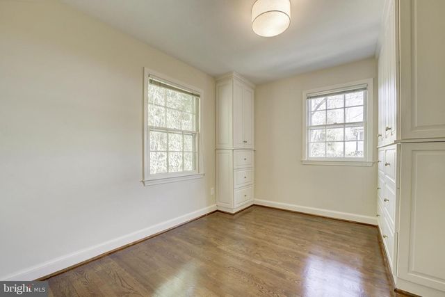 7721 MARYKNOLL AVE, Bethesda, MD 20817