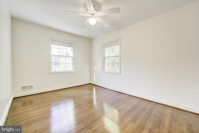 7721 MARYKNOLL AVE, Bethesda, MD 20817