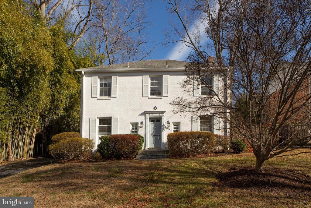 7721 MARYKNOLL AVE, Bethesda, MD 20817