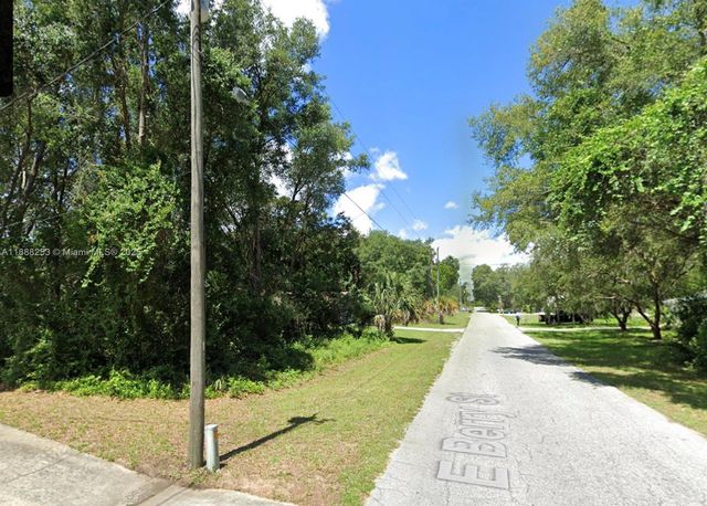 4102 E Berry St, Inverness, FL 34453