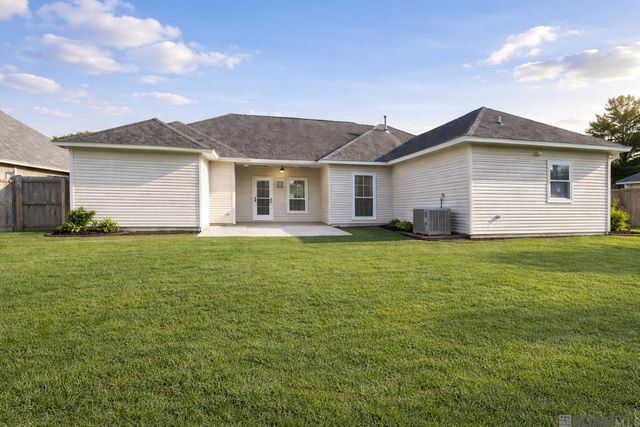909 W Jeana Dr, Gonzales, LA 70737