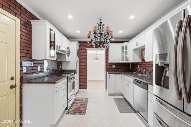 3021 ALONSO Road, Jacksonville, FL 32216