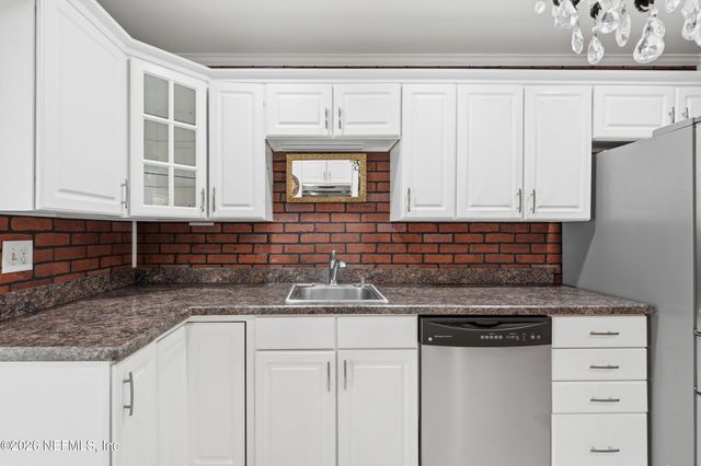 3021 ALONSO Road, Jacksonville, FL 32216