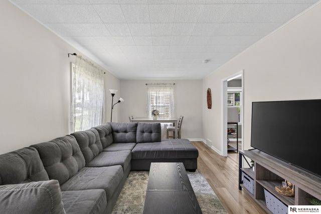 2809 Clay Street, Bellevue, NE 68005