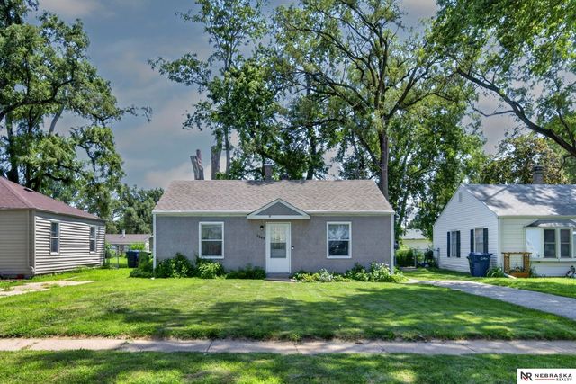 2809 Clay Street, Bellevue, NE 68005