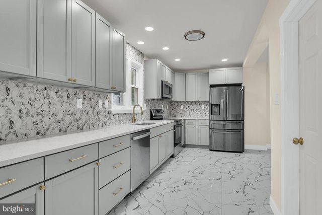 132 E ARCH ST, Elizabethville, PA 17023