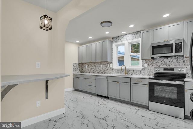 132 E ARCH ST, Elizabethville, PA 17023