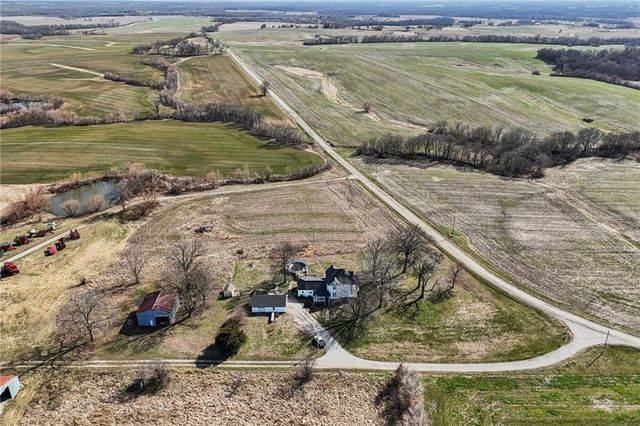 10368 NW O Highway, Blairstown, MO 64726