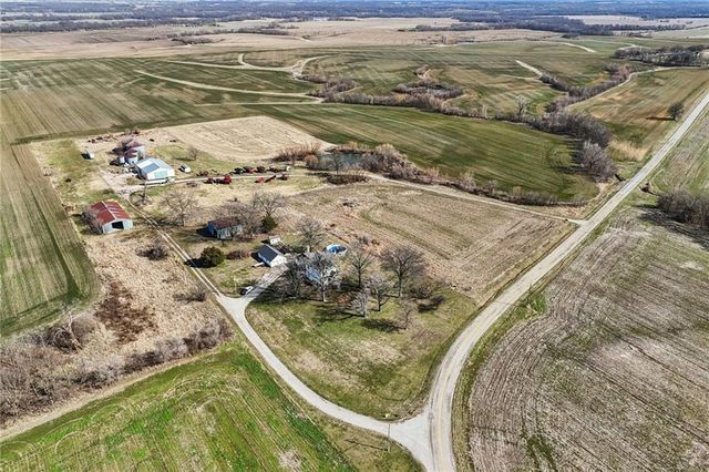 10368 NW O Highway, Blairstown, MO 64726