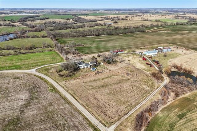 10368 NW O Highway, Blairstown, MO 64726