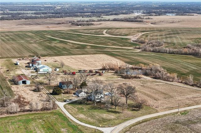 10368 NW O Highway, Blairstown, MO 64726