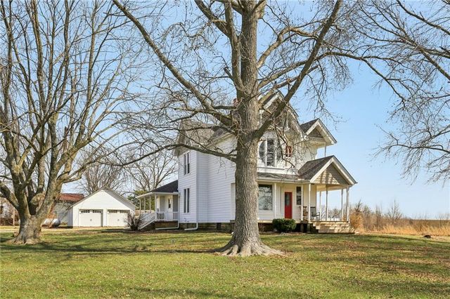 10368 NW O Highway, Blairstown, MO 64726