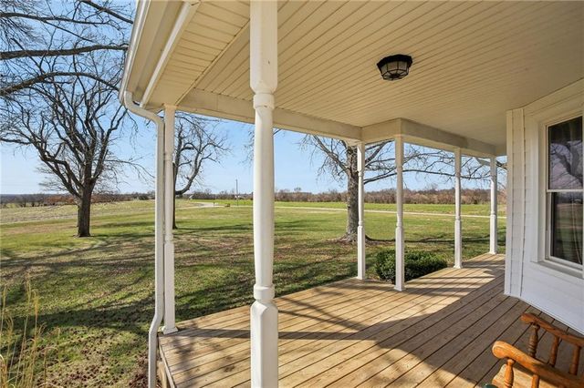 10368 NW O Highway, Blairstown, MO 64726