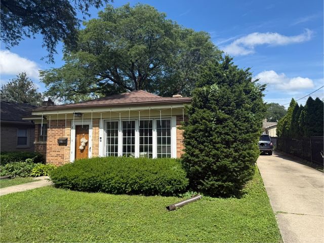 1805 Brophy Avenue, Park Ridge, IL 60068
