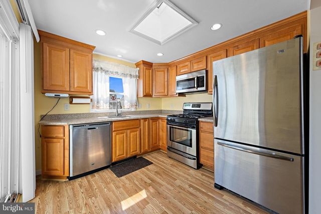 16 JEFFREY DRIVE, Manahawkin, NJ 08050
