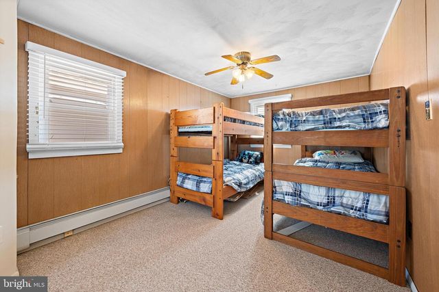 16 JEFFREY DRIVE, Manahawkin, NJ 08050