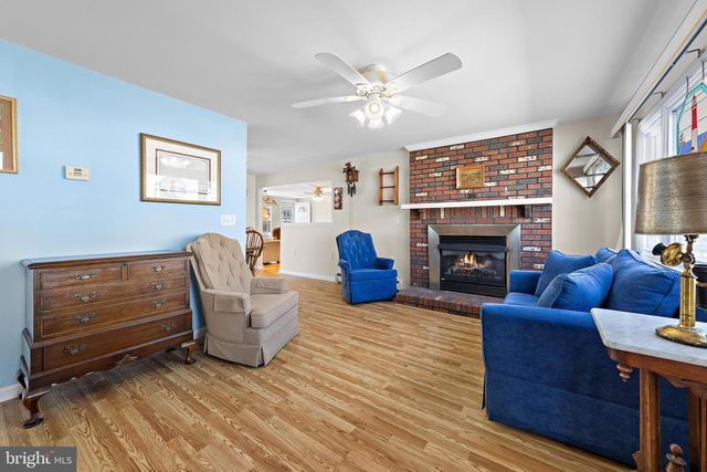 16 JEFFREY DRIVE, Manahawkin, NJ 08050