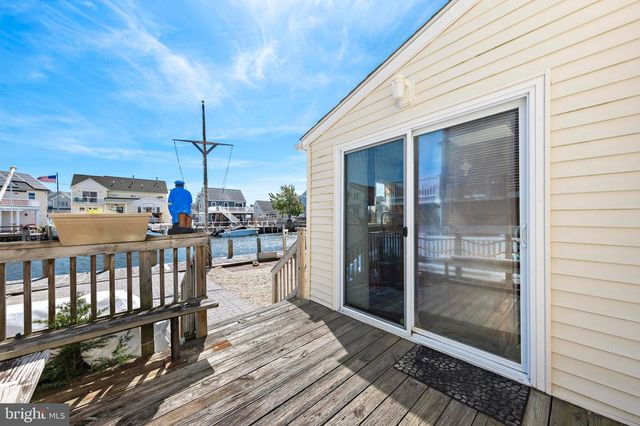 16 JEFFREY DRIVE, Manahawkin, NJ 08050