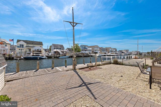 16 JEFFREY DRIVE, Manahawkin, NJ 08050