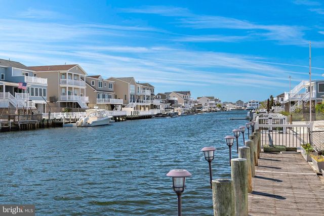 16 JEFFREY DRIVE, Manahawkin, NJ 08050