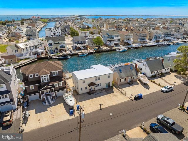 16 JEFFREY DRIVE, Manahawkin, NJ 08050