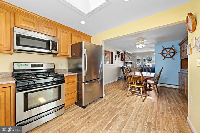 16 JEFFREY DRIVE, Manahawkin, NJ 08050