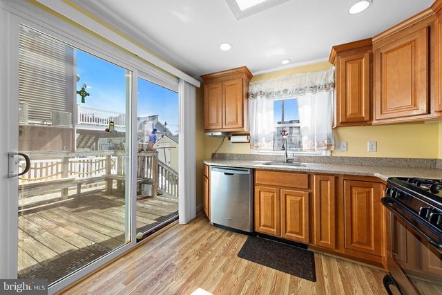 16 JEFFREY DRIVE, Manahawkin, NJ 08050